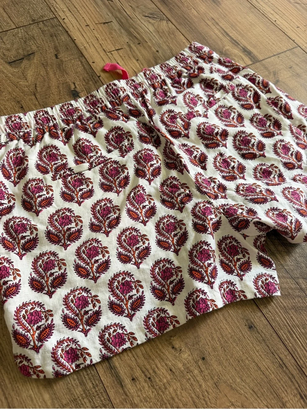 J. Crew Cream Shorts with Pink and Orange Floral Print size small like new